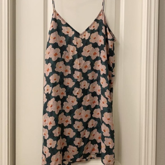 ❌SOLD❌Acacia Flores in Mahalo - Picture 1 of 1